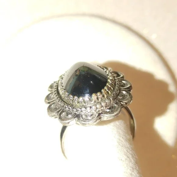 Whiting Davis Vintage Signed Silvertone Ring Size 8 Hematite Stone Oval Design - Picture 9 of 10